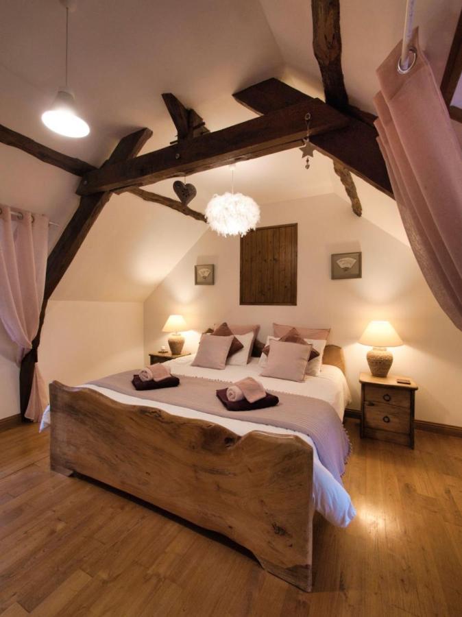 Le Clos de la Musardise - Gîtes de Charme avec Piscine Chauffée Salignac Eyvigues Esterno foto