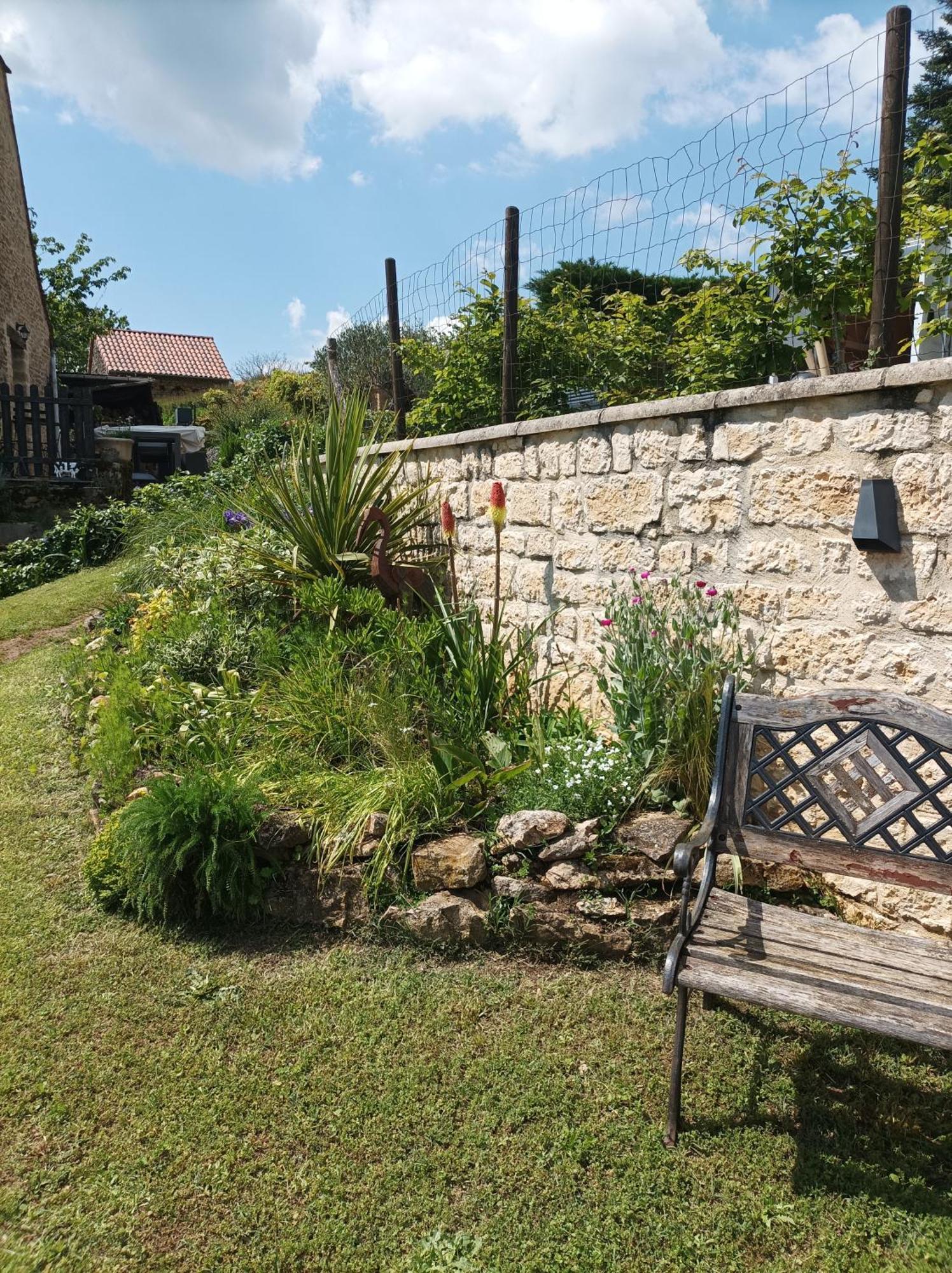 Le Clos de la Musardise - Gîtes de Charme avec Piscine Chauffée Salignac Eyvigues Esterno foto