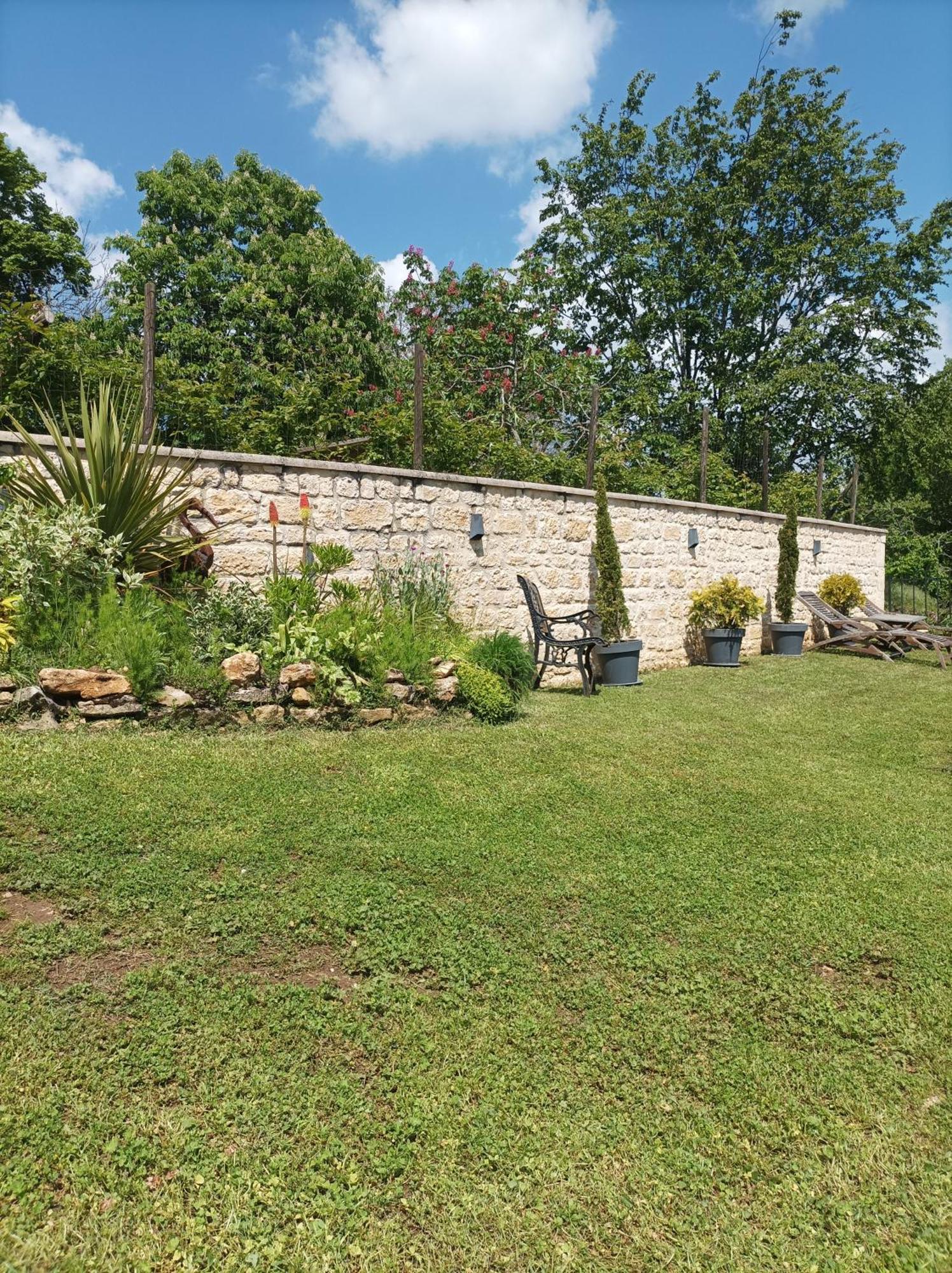 Le Clos de la Musardise - Gîtes de Charme avec Piscine Chauffée Salignac Eyvigues Esterno foto